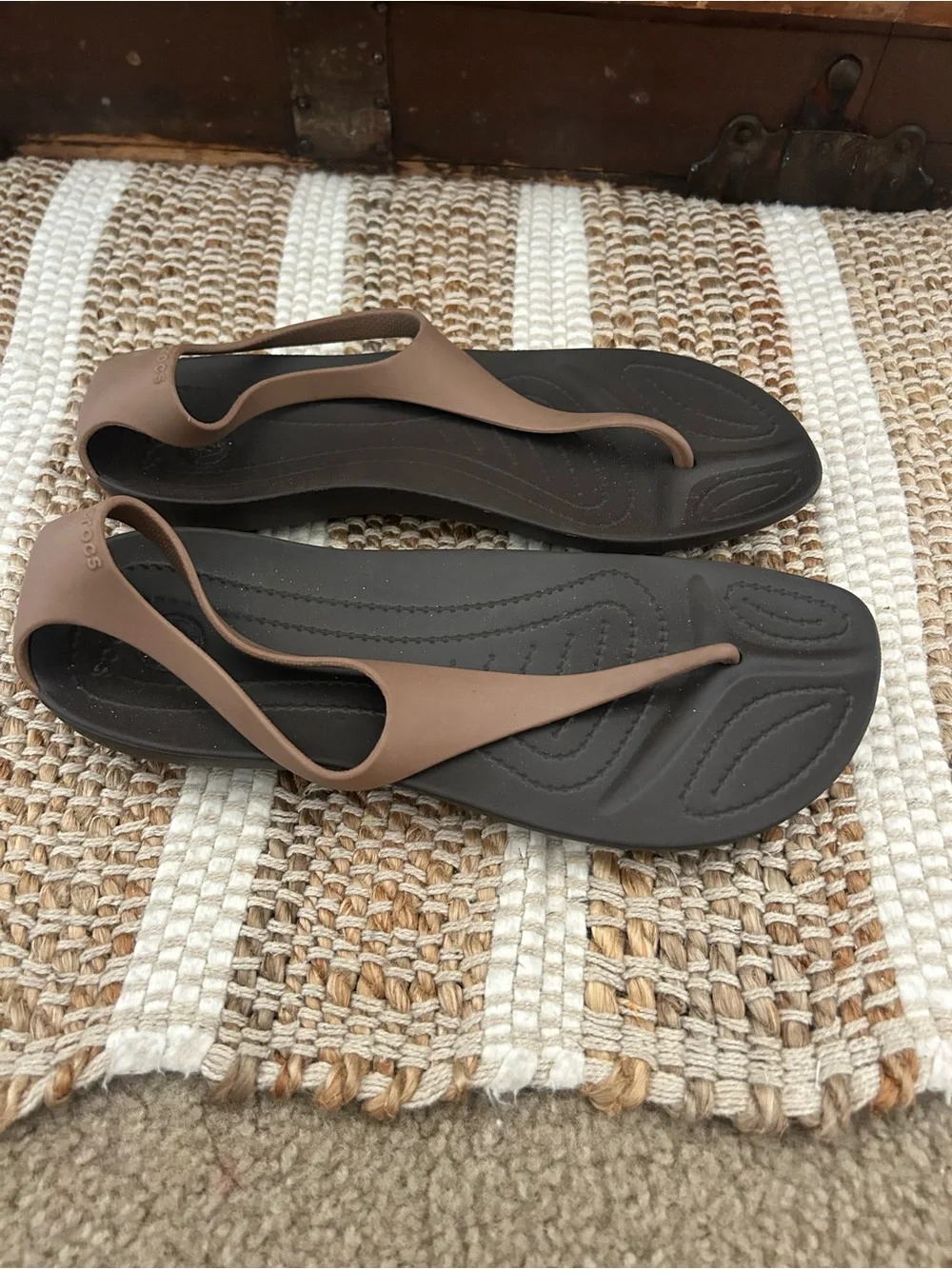 CROCS Women's Brown & Black Slingback Thong Sandals